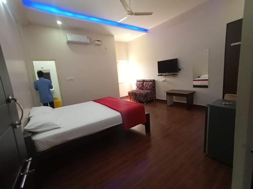 Ss Lodge Devanahalli Exterior photo