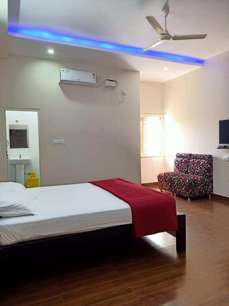 Ss Lodge Devanahalli Exterior photo